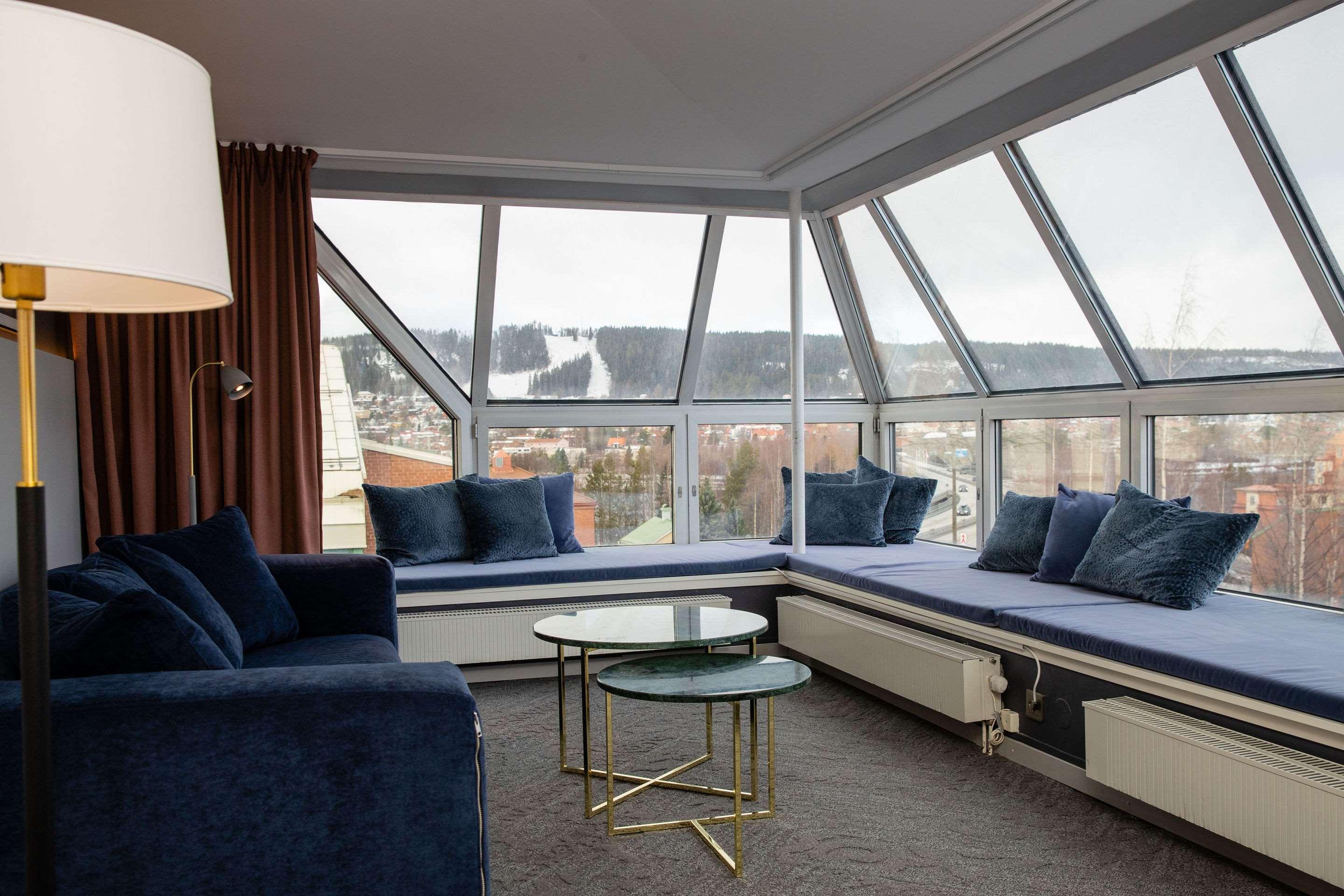 Clarion Grand 4*